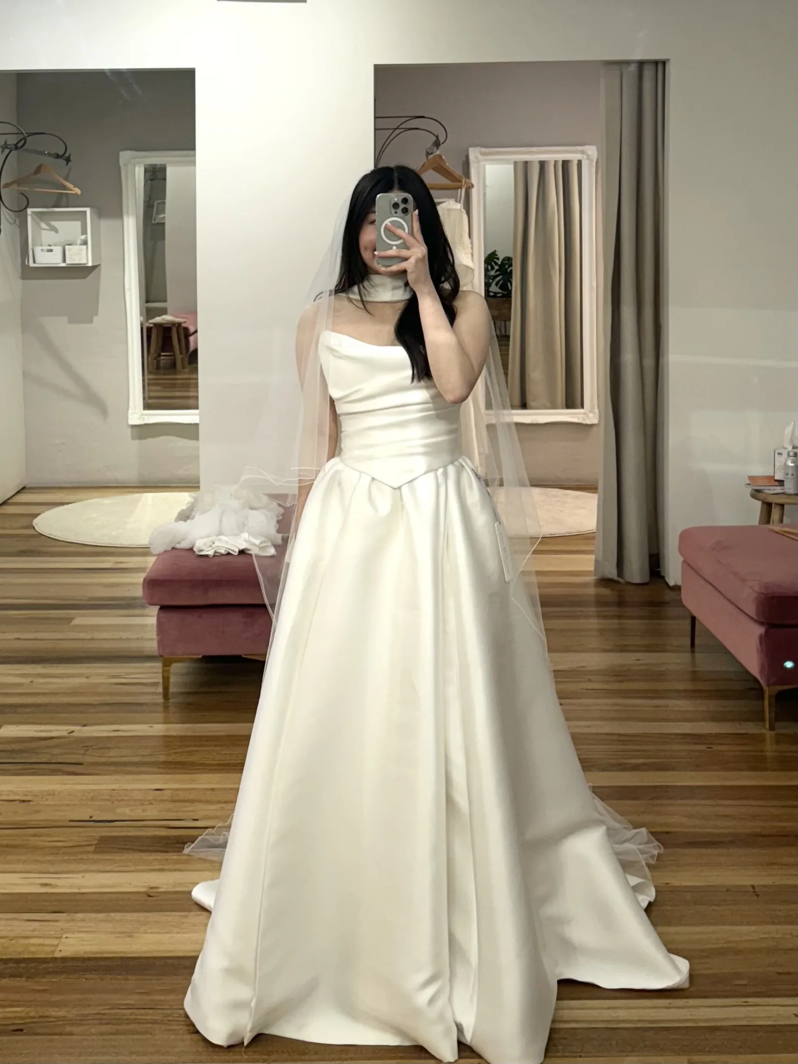 

Customized 2026 Women's Elegant Princess Dress Wedding Dress Satin A-line Shoulder and Back Fold Design Vestido de Novia