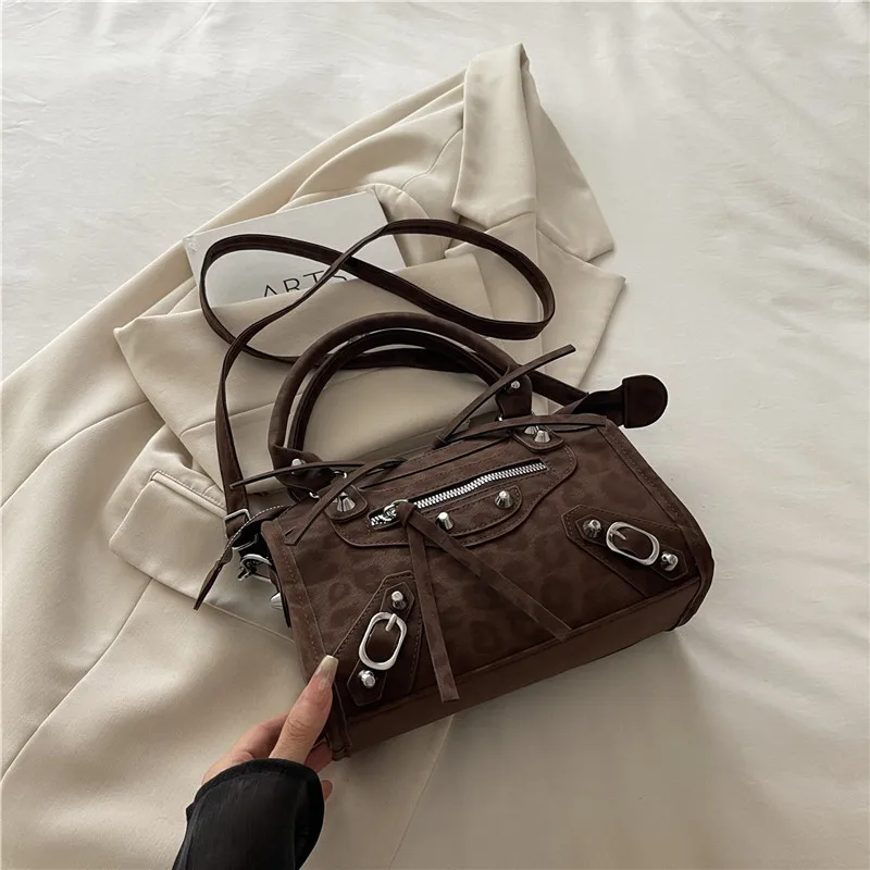 New 2026 Retro Rivets Large Capacity Pillow Bag for Women Bowling Motorcycle Handbag Single Shoulder Crossbody Women's Bag
