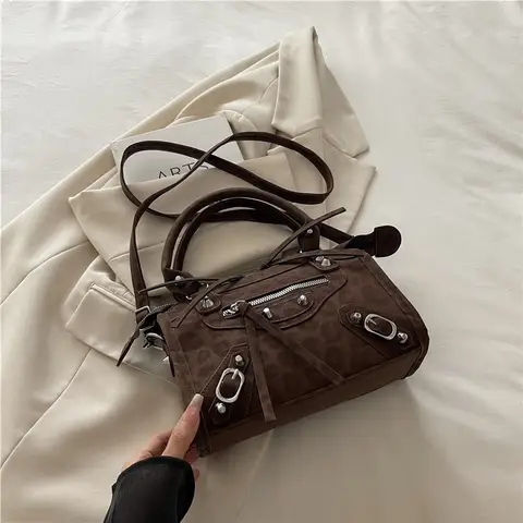 Nowa Modna Torba Damska w Stylu Retro z Nitami, Duża Pojemność, Typu Pillow Bag, Torba Bowlingowa, Torba Motocyklowa, Torba na Ramię, Torba Crossbody