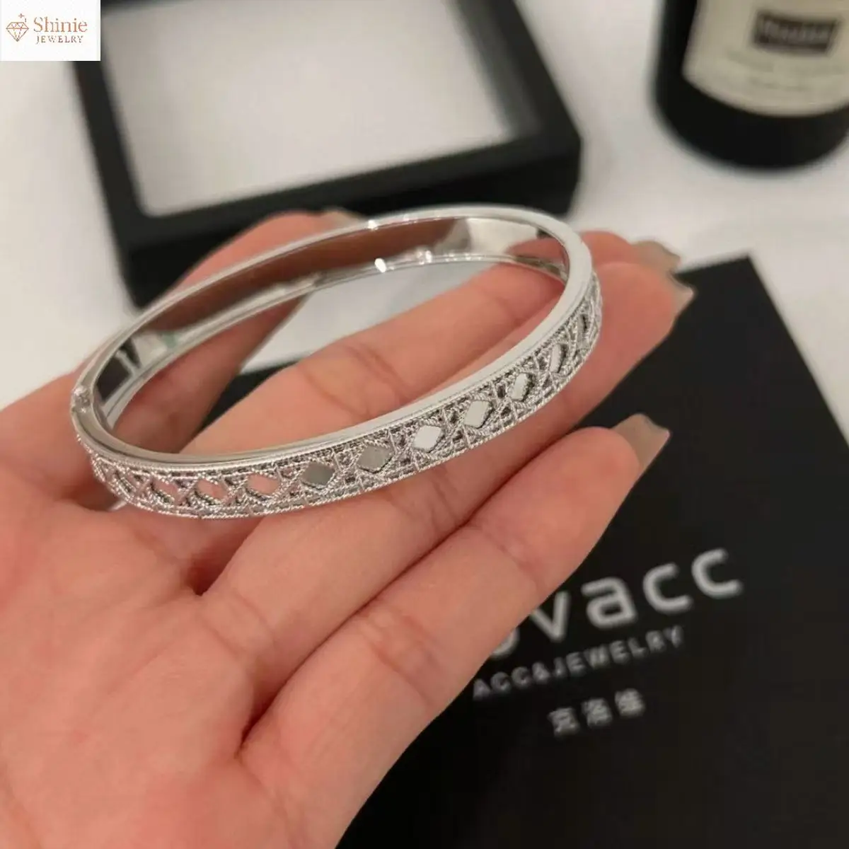 

Luxury Designer S925 Sterling Silver Bangle Cross Pattern Bracelet Women Trend Party Jewelry Accessory Valentine's Day gift