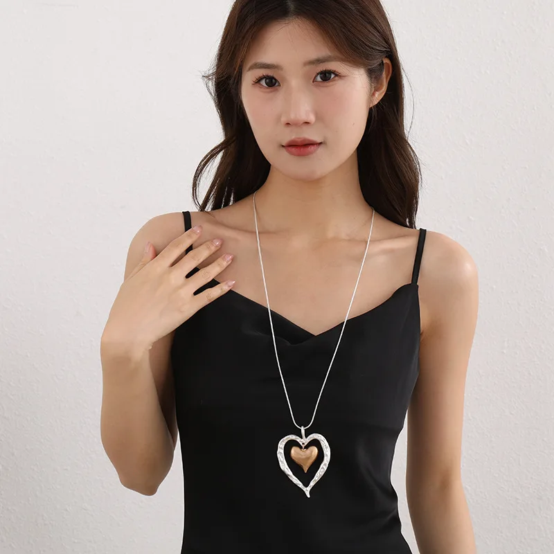 

Kaseakia Heart Pendant Love Long Necklace for Women, Trendy and Fashionable Alloy Sweater Chain Jewelry Accessories