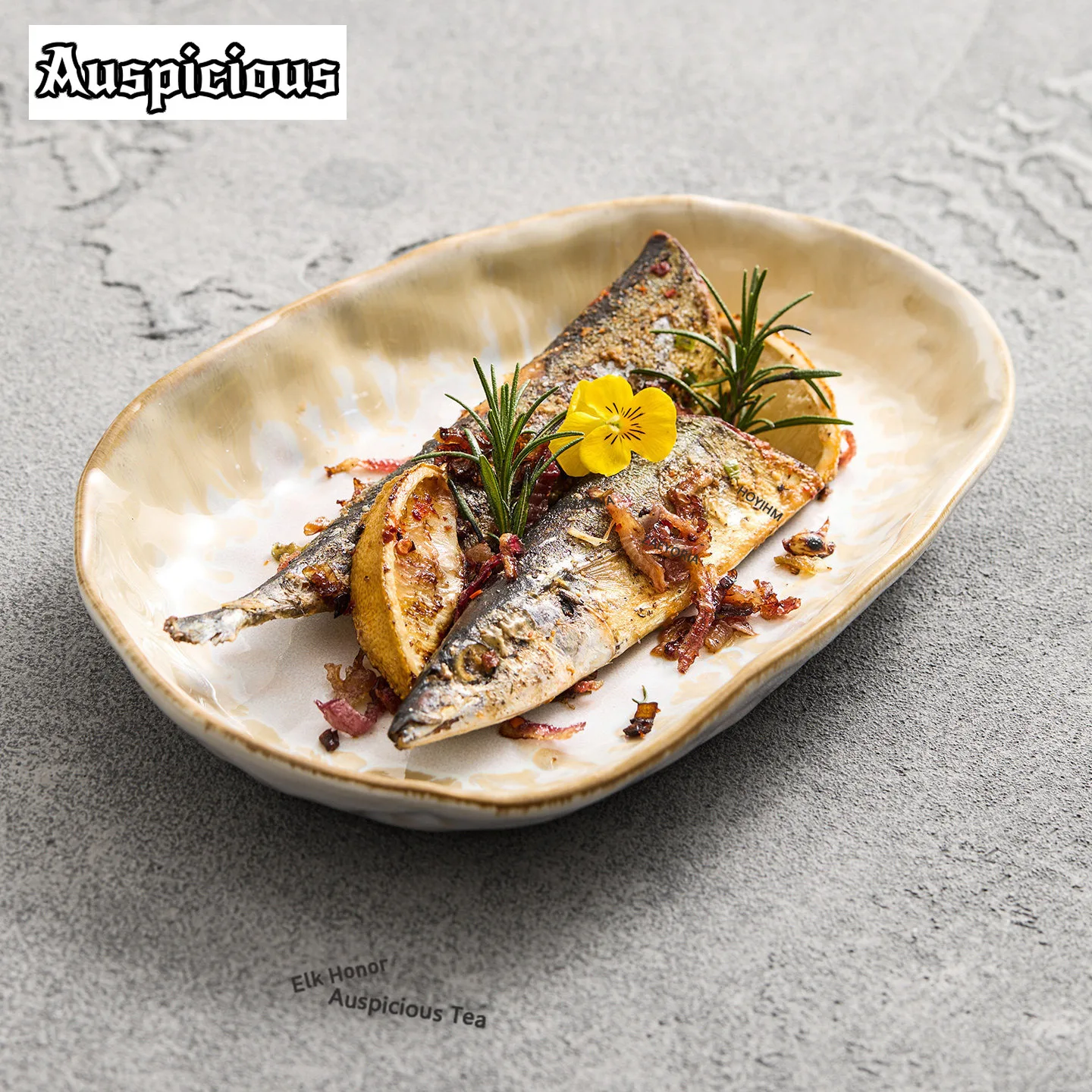 Hand-pinch Egg-shaped Ceramic Serving Plate Luxury Food Plate Dessert Candy Dish Dish Steak Pasta Ramen Tray Cuisine Tableware