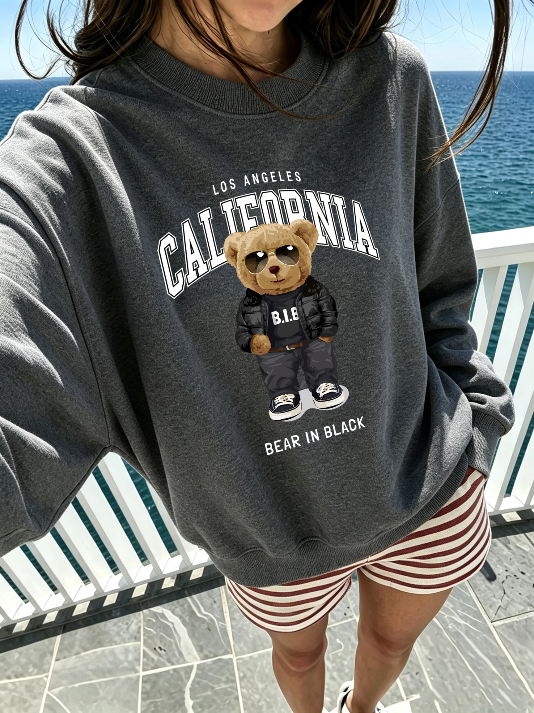 Bear In Black Cartoons Print Women Street Sports Sweatshirts Casual Crewneck Pullover Autumn Fleece Top O-Neck Y2K Clothes