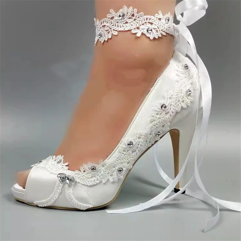 

Spring fish mouth side hollow bud silk surface waterproof platform wedding shoes banquet large size high-hoeled women's shoes