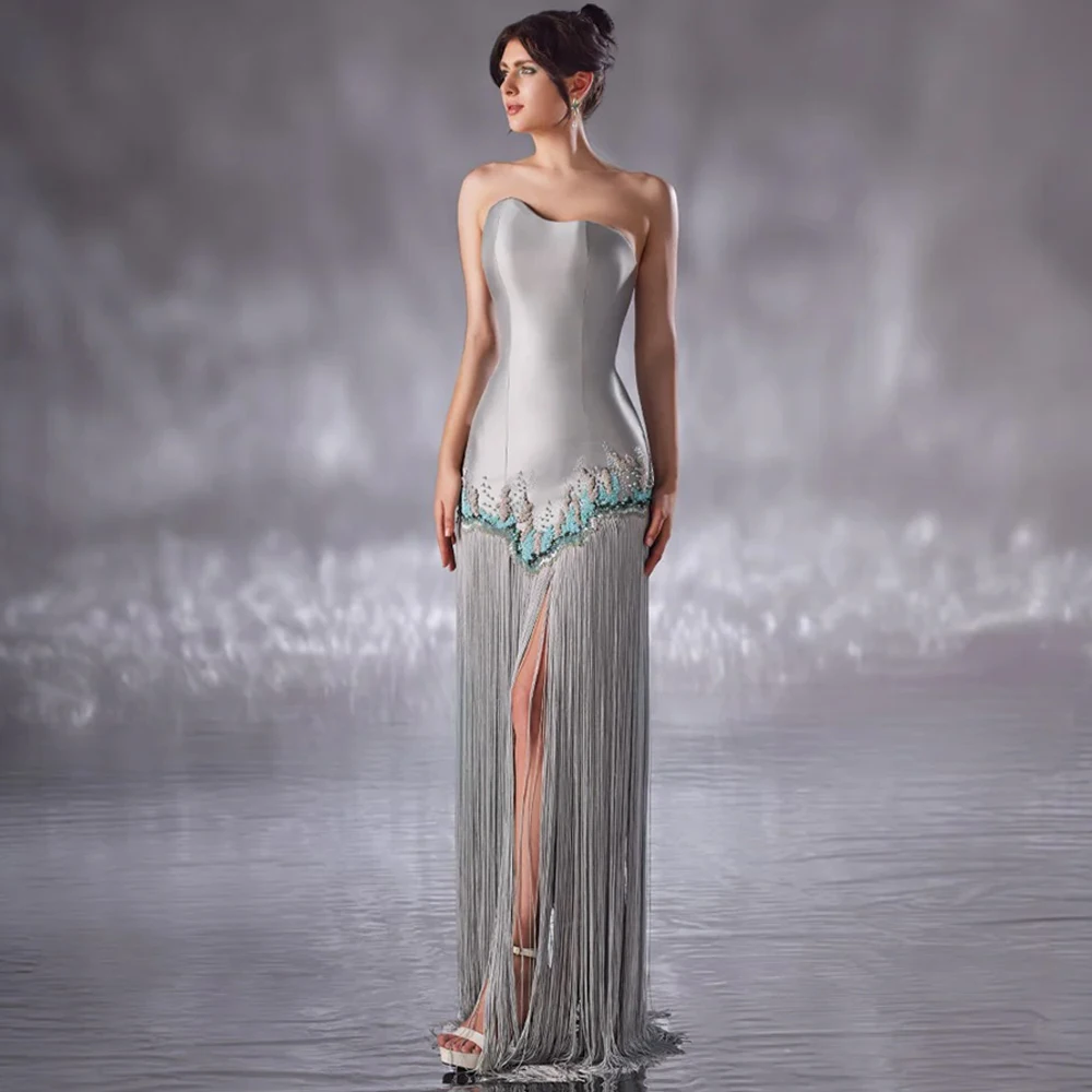 

Silver Satin and Tassel Evening Dress Customized Strapless Sleeveless Celebrity Gowns Luxury Pearls Formal Occasion Gowns