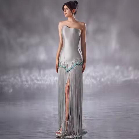 Silver Satin and Tassel Evening Dress Customized Strapless Sleeveless Celebrity Gowns Luxury Pearls Formal Occasion Gowns