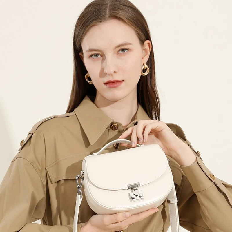 

2025 Summer Versatile Texture Small Bag, New Retro Wide Shoulder Strap Single Shoulder Crossbody Bag, Genuine Leather Saddle Bag