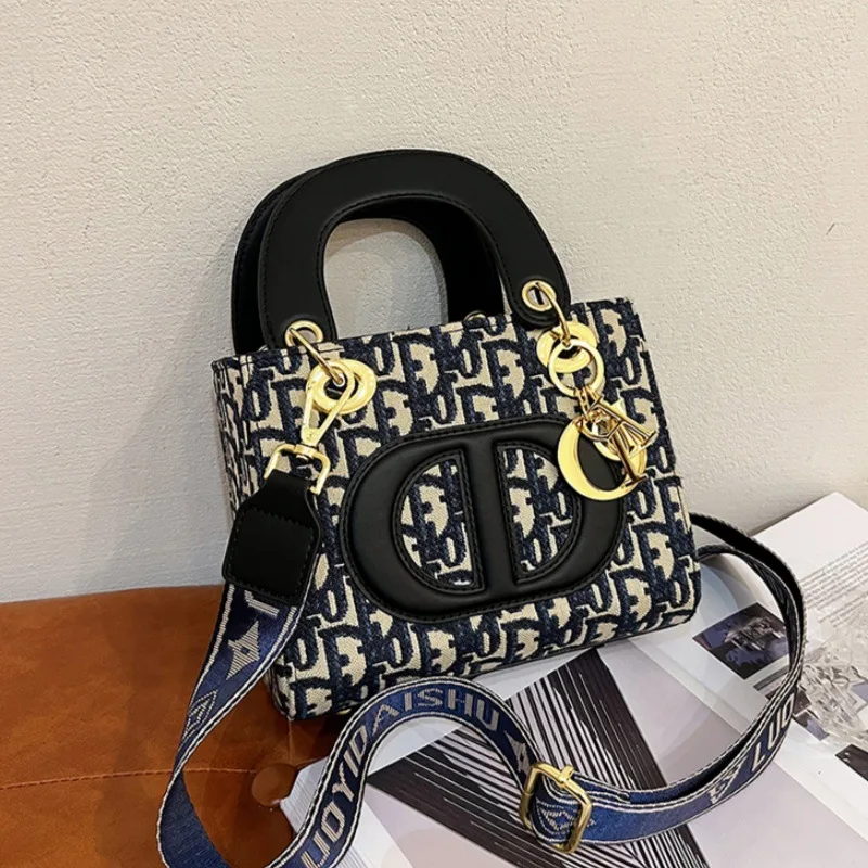 

Маленькая женская сумочка с вышивкой 2026 | Элегантный кошелек через плечо с роскошной текстурой | Шикарная сумка через плечо-клатч