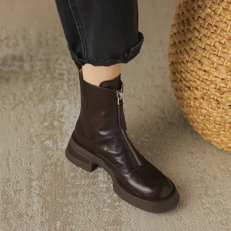 

Women's Short Boots The Shoe Upper Is Made of Sheepskin The Inner Layer Is Made of Pig Skin Metal Zippered Shoe Upper Is Wrinkle