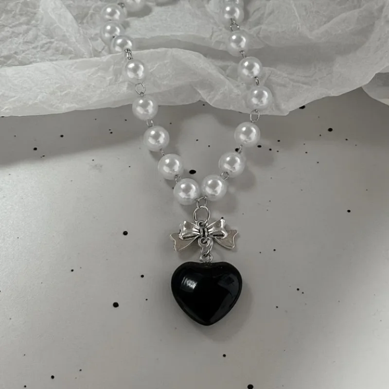 5Pcs Y2K necklace set black imitation enamel heart-shaped cross bow rose lock heart-shaped pendant pearl chain necklace jewelry