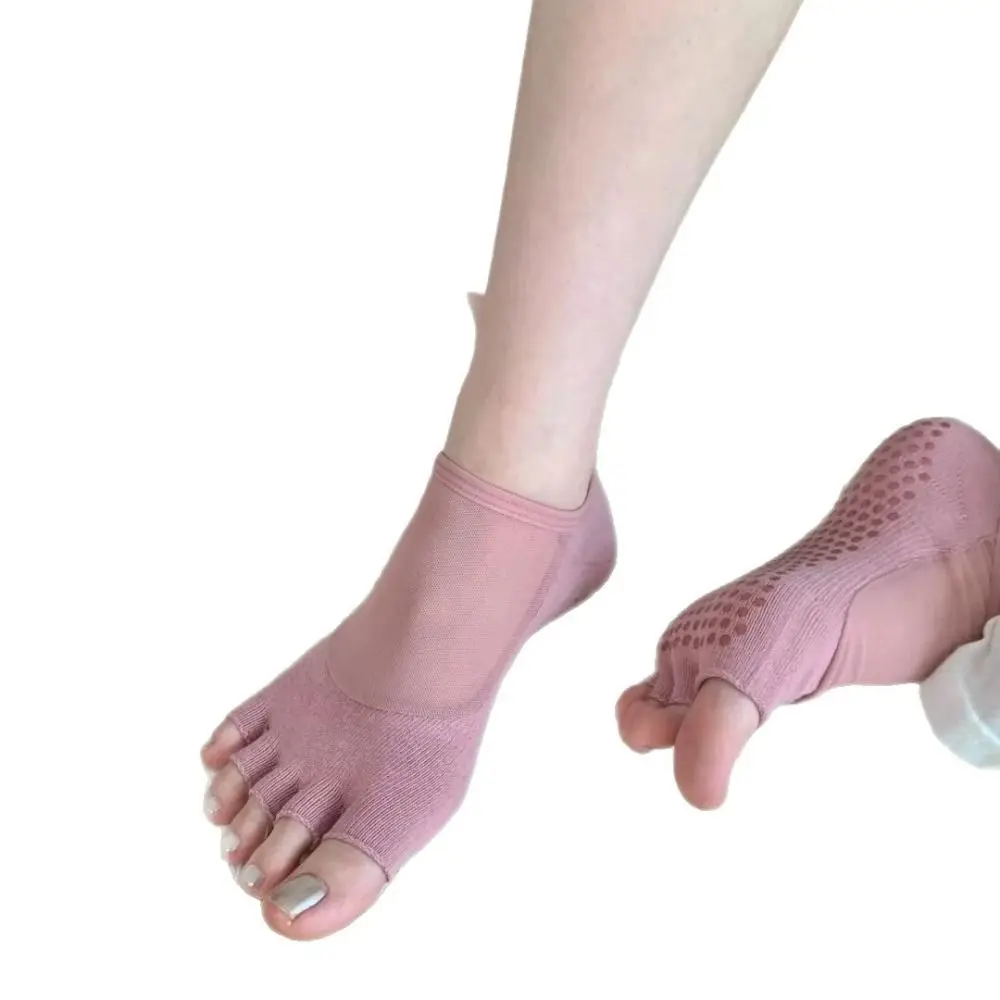 Non Slip Sole Yoga Socks Grip Socks Breathable Mesh Pilates Socks Split Toe Design High Quality Open Toe Socks Dance Performance