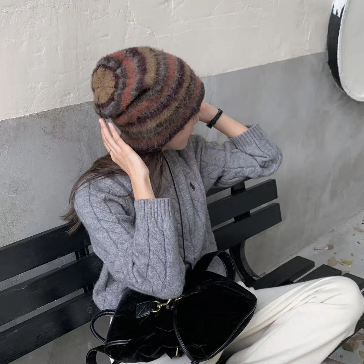 مخطط قبعات حريمي محبوكة للنساء والرجال الشتاء أفخم الدافئة Skullies قبعة للجنسين في الهواء الطلق Coldproof تزلج الأذن حماية قبعات Gorro