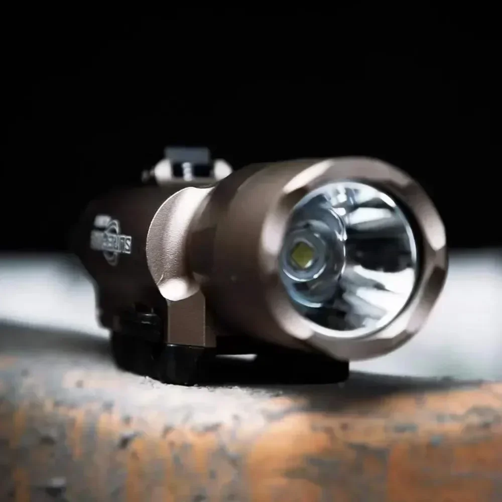 التكتيكية X300U-A الأبيض مصباح ليد جيب ل مسدس ضوء الادسنس خوذة سلاح كشاف ضوء 1000 لومينز صالح 20 مللي متر السكك الحديدية