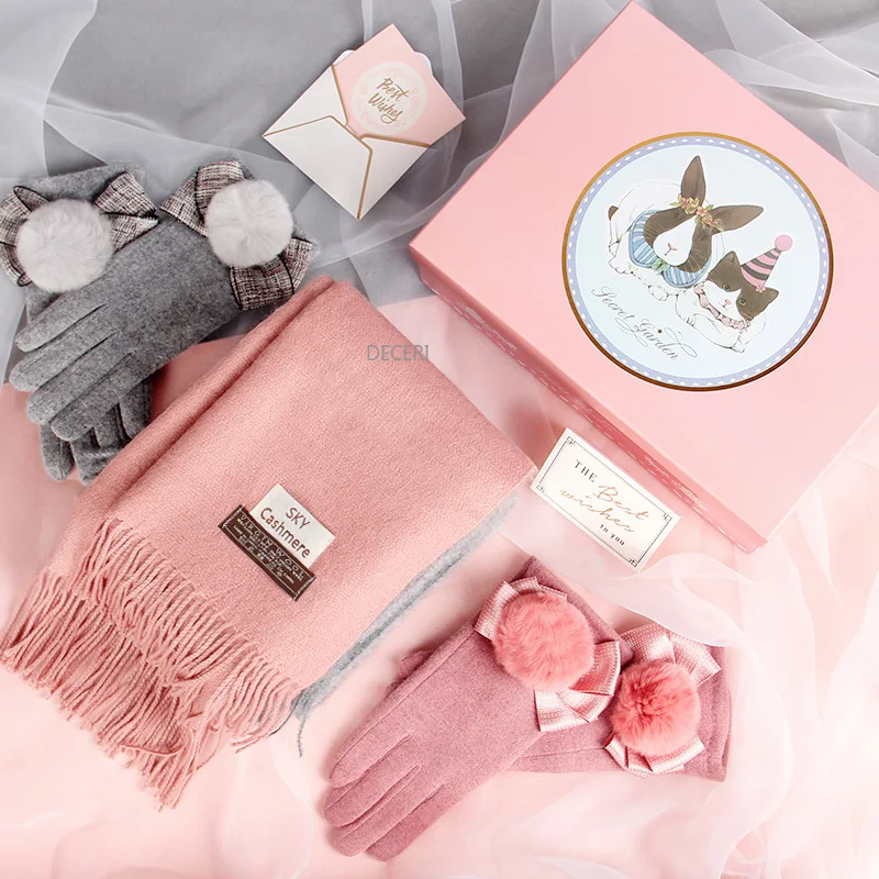 New Style Autumn Winter Hat Scarf Gloves Box Gray Pink Birthday Wedding Items Baptism Party Favors Girlfriend Gift Set