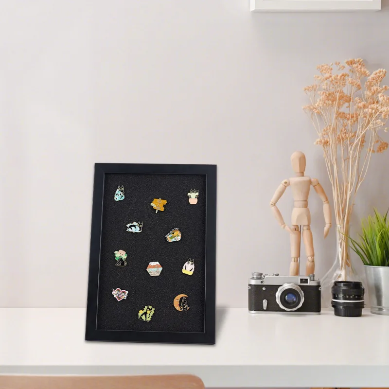 علبة عرض لعرض الميداليات ، إطار صورة خشبي ، مجموعة بروش ، علبة دبوس عسكرية ، 1 صوان #2