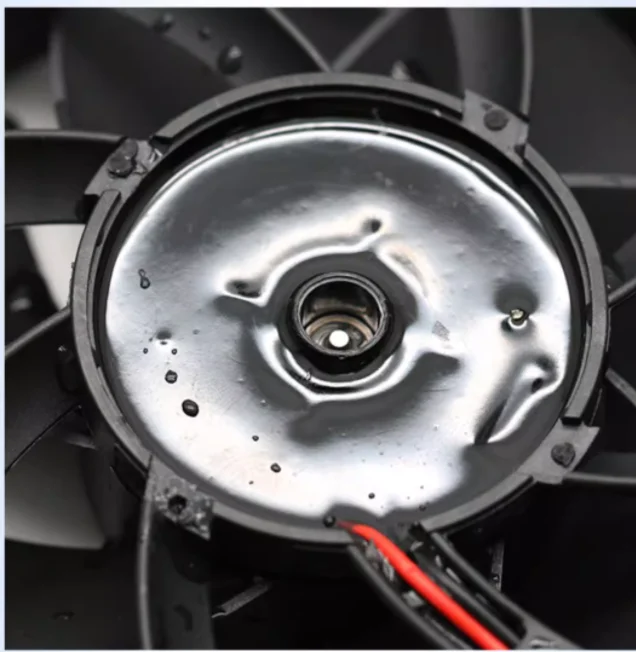 مروحة تبريد مقاومة للماء بحجم هواء عالي 120 مم IP68 مقاس 120 × 120 × 38 مم