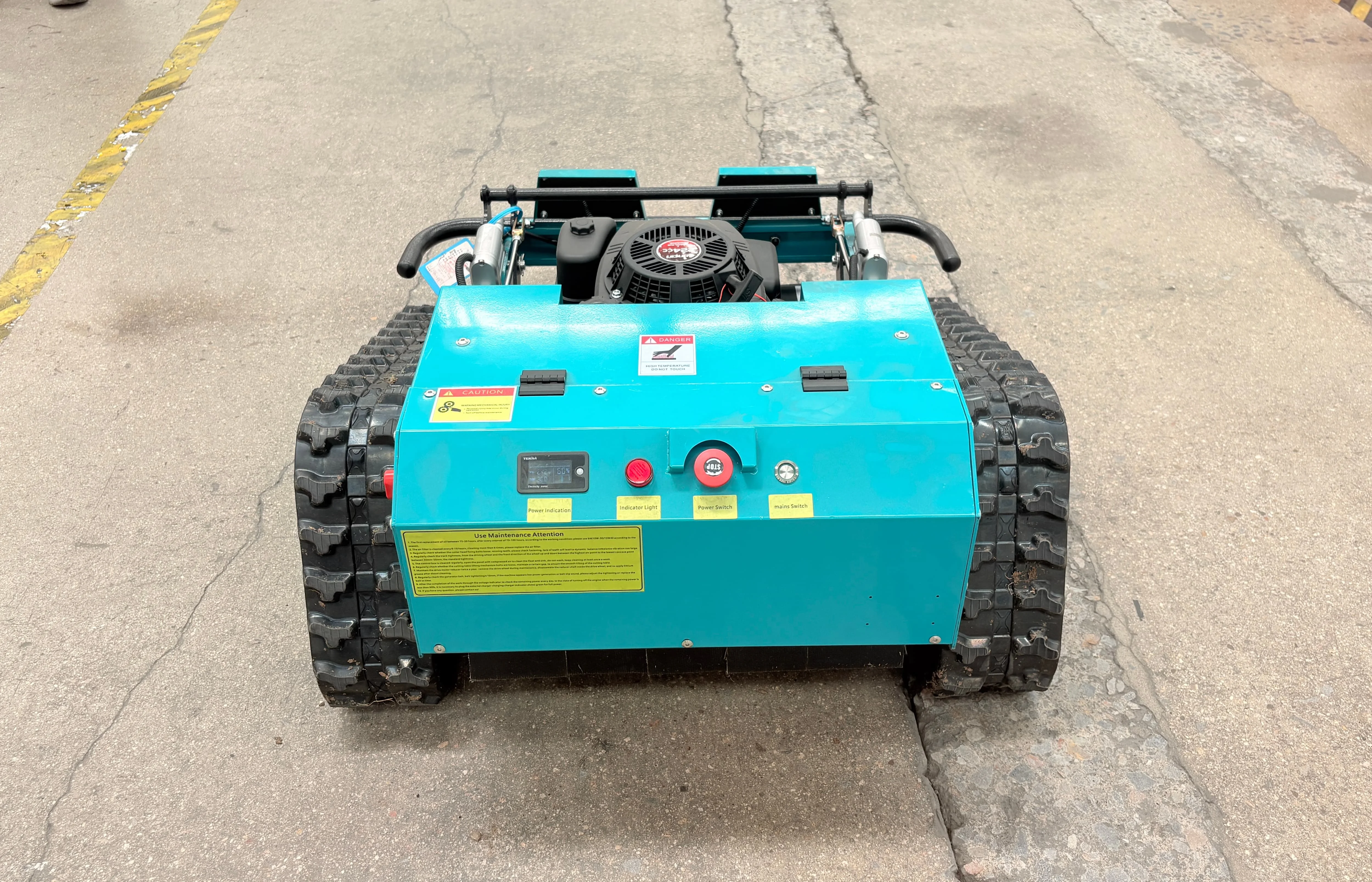 Customized Heavy‑Duty Tracked Remote Control Mowing Robot All Terrain Structure For Orchard Slope Operation And Land Clearing
