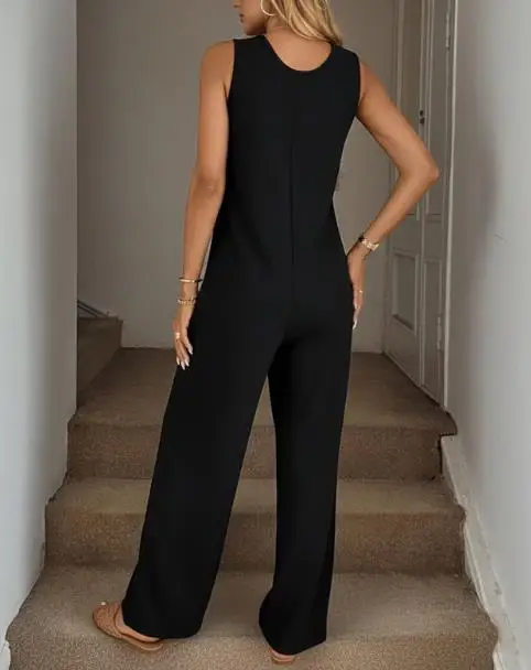 จั๊มสูทผู้หญิง 2026 รุ่นใหม่ สปริง สีพื้น คอกลม แขนกุด มีกระเป๋า ดีไซน์ลำลอง ใส่ได้หลายโอกาส ทรงหลวม ขากว้าง