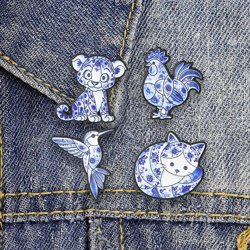 Vintage-Abzeichen mit blau-weißem Blumen- und Tiermuster, Emaille, Cartoon-Wildtier-Motiv, Anstecknadel, Brosche, Kunstdekorationsartikel, Accessoire für die Sammlung, Geschenk für Freunde. – Detail 2