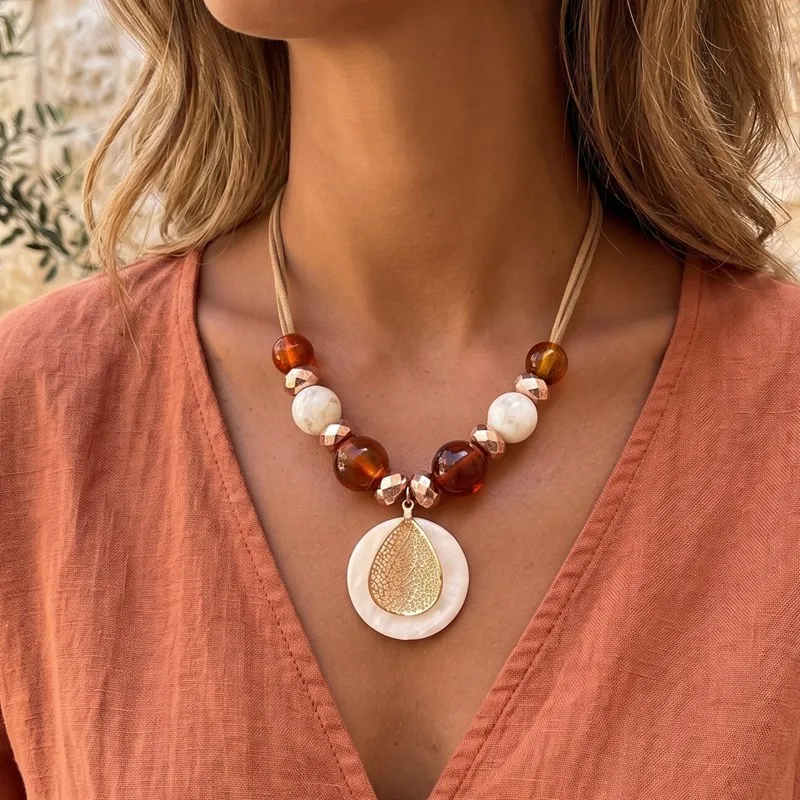 French retro niche women's necklace double-layer leather rope acrylic pendant collarbone chain cross-border new jewelry wholesal