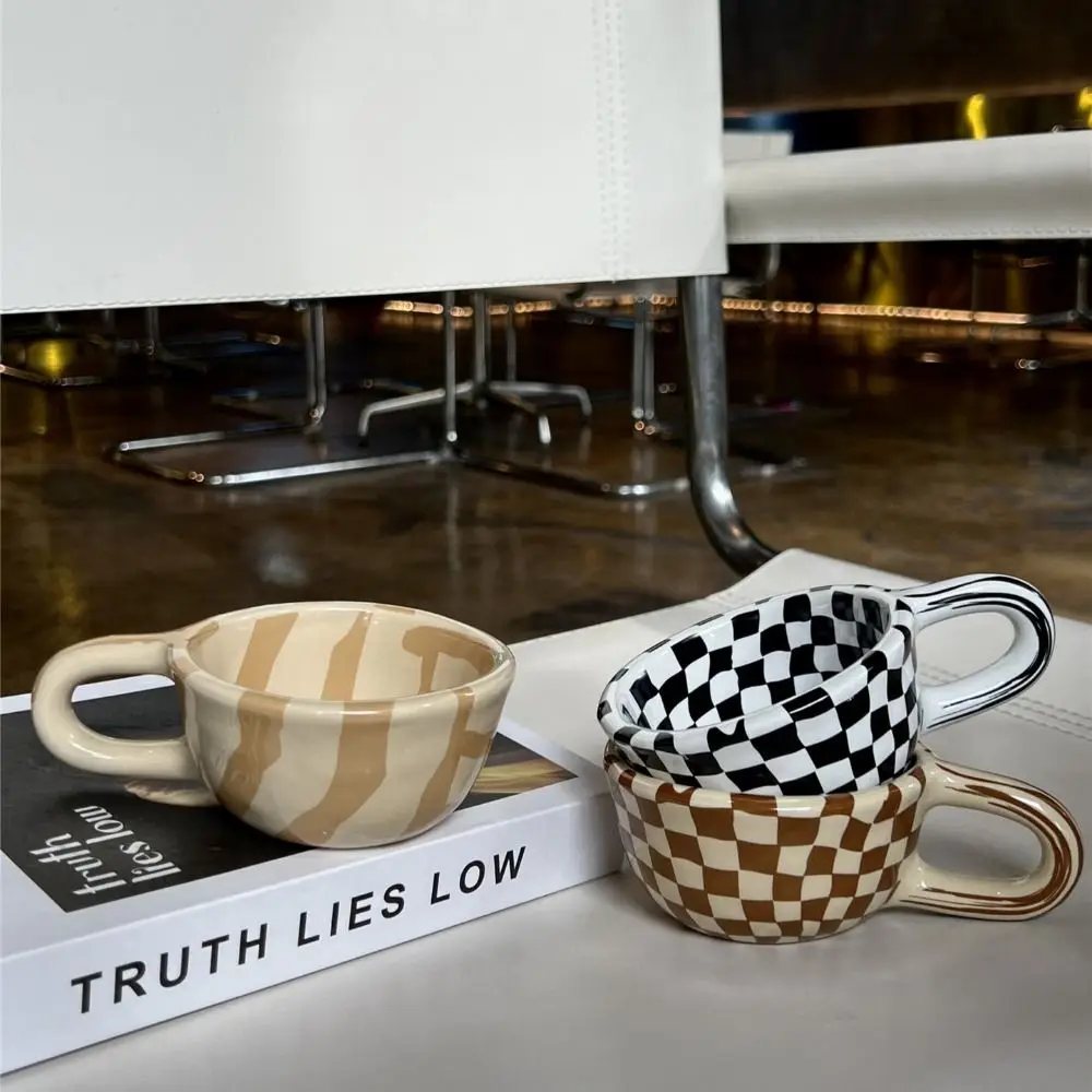 Retro INS Ceramic Coffee Cup Hand Pinched Plaid Water Cups Heat-resistant U-shaped handle Irregular Chessboard Mugs Milk