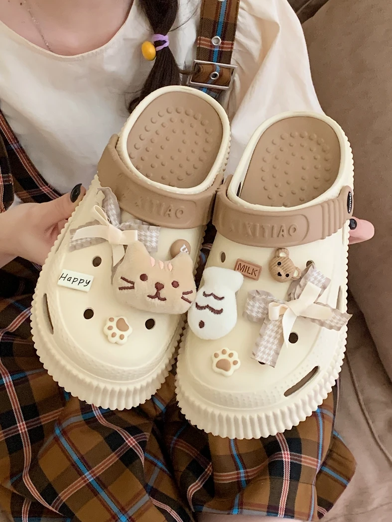 Women Garden Shoes Cool Slippers For Women's Summer Outwear Beach Slippers Fashion Internet DIY Hole Sandals Shoes