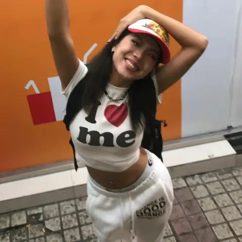 I Love ME 편지 인쇄 Y2K 하라주쿠 자르기 탑 티셔츠 여름 여성 의류 섹시한 티셔츠 빈티지 2000 년대 반팔 자르기 탑