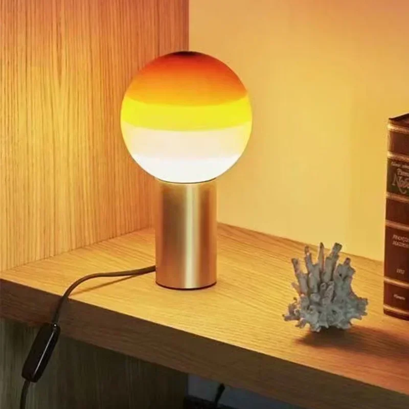 

Modern Decor Desk Light Nordic Colorful Glass Ball Balloon Portable Lamps LED Table Lamp Bedroom Restaurant Hotel Art Creative