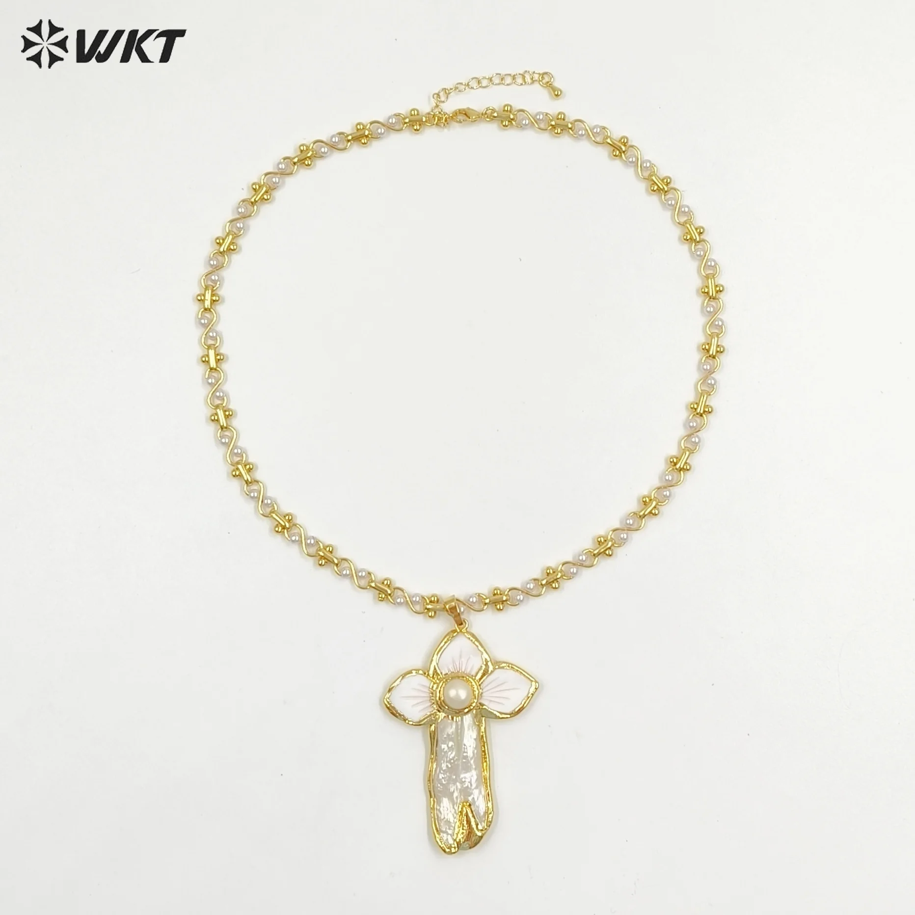 WT-JN327 New Style Cross Shape Pendants With Pearl Beads And Shell Paved Material Necklace For Christmas Gifts Accessory