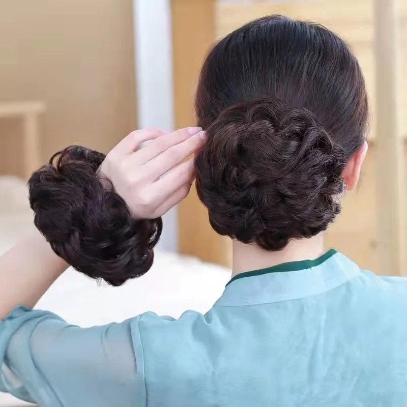 Donut Hair Bun Updo Chignon z elastyczną gumką do włosów - syntetyczne doczepiane włosy do naturalnego wyglądu codziennego noszenia Akcesoria do