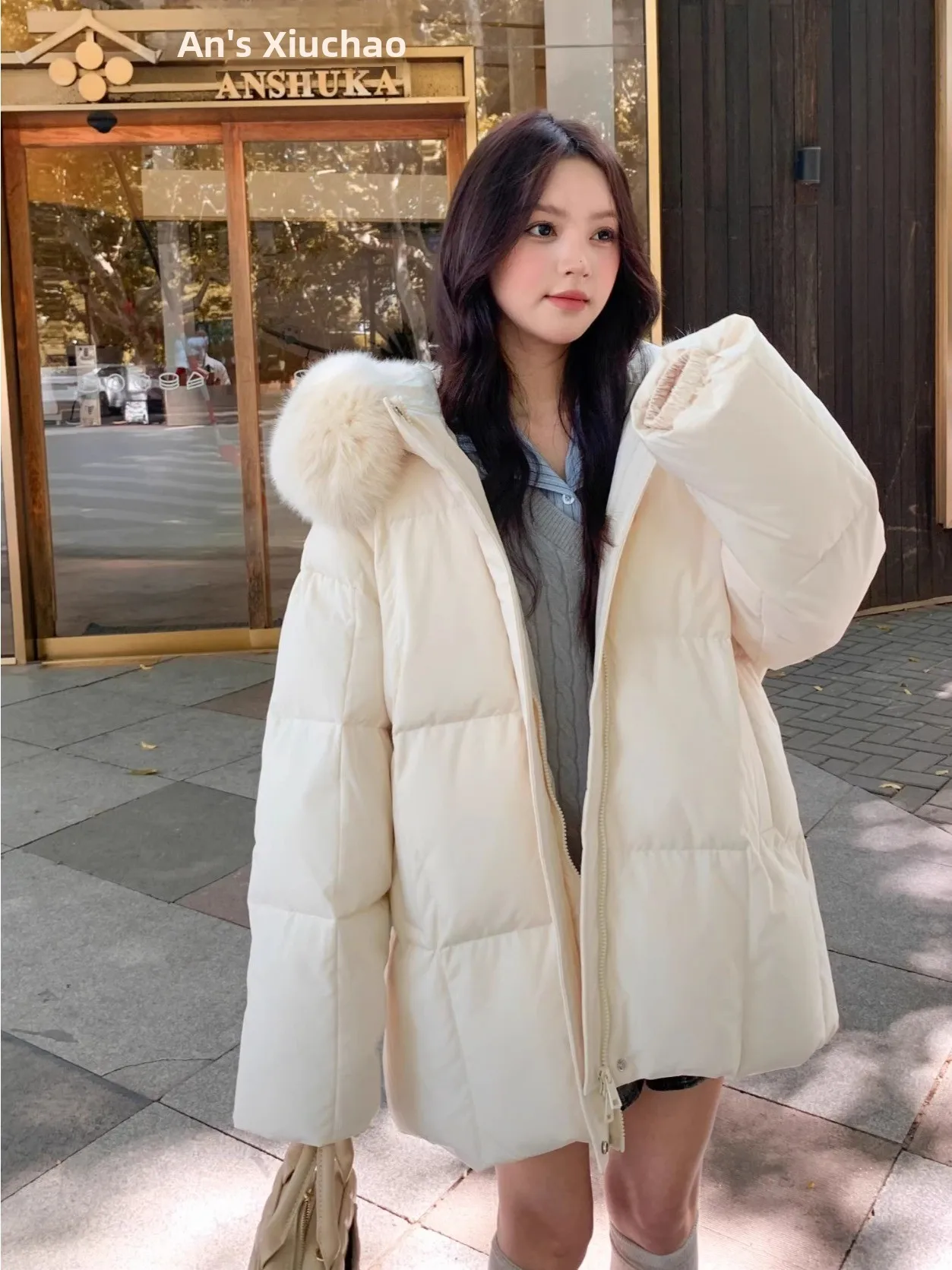 

Зимнее длинное хлопковое длинное женское свободное модное пальто с большим меховым воротником средней длины, модная хлопковая верхняя одежда