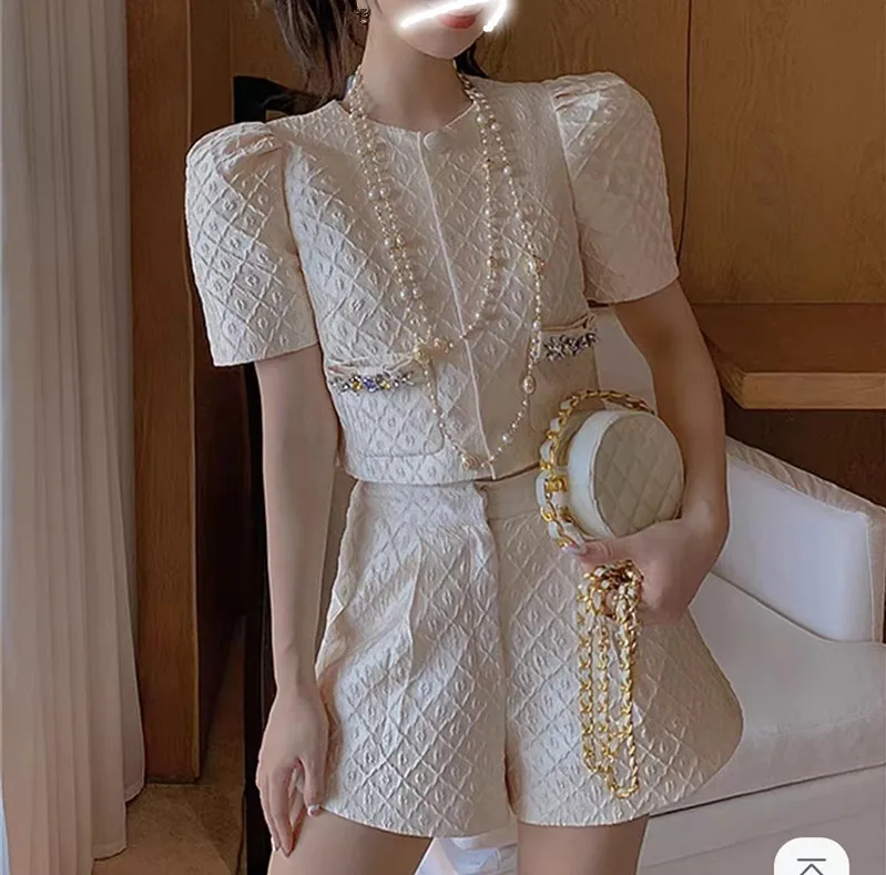 

Fashionable Small Fragrance Outfit Summer New Elegant Two piece Set Short sleeved Round Neck Top+High Waist Wide Leg Shorts Suit