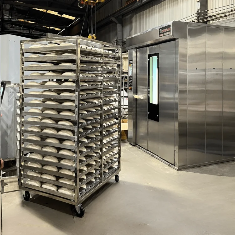 Goede kwaliteit 6-trays roterende oven met Altuntop trolley gebruikt in restaurants Ingebouwde oven 600 kg gewicht bakovenfabriek