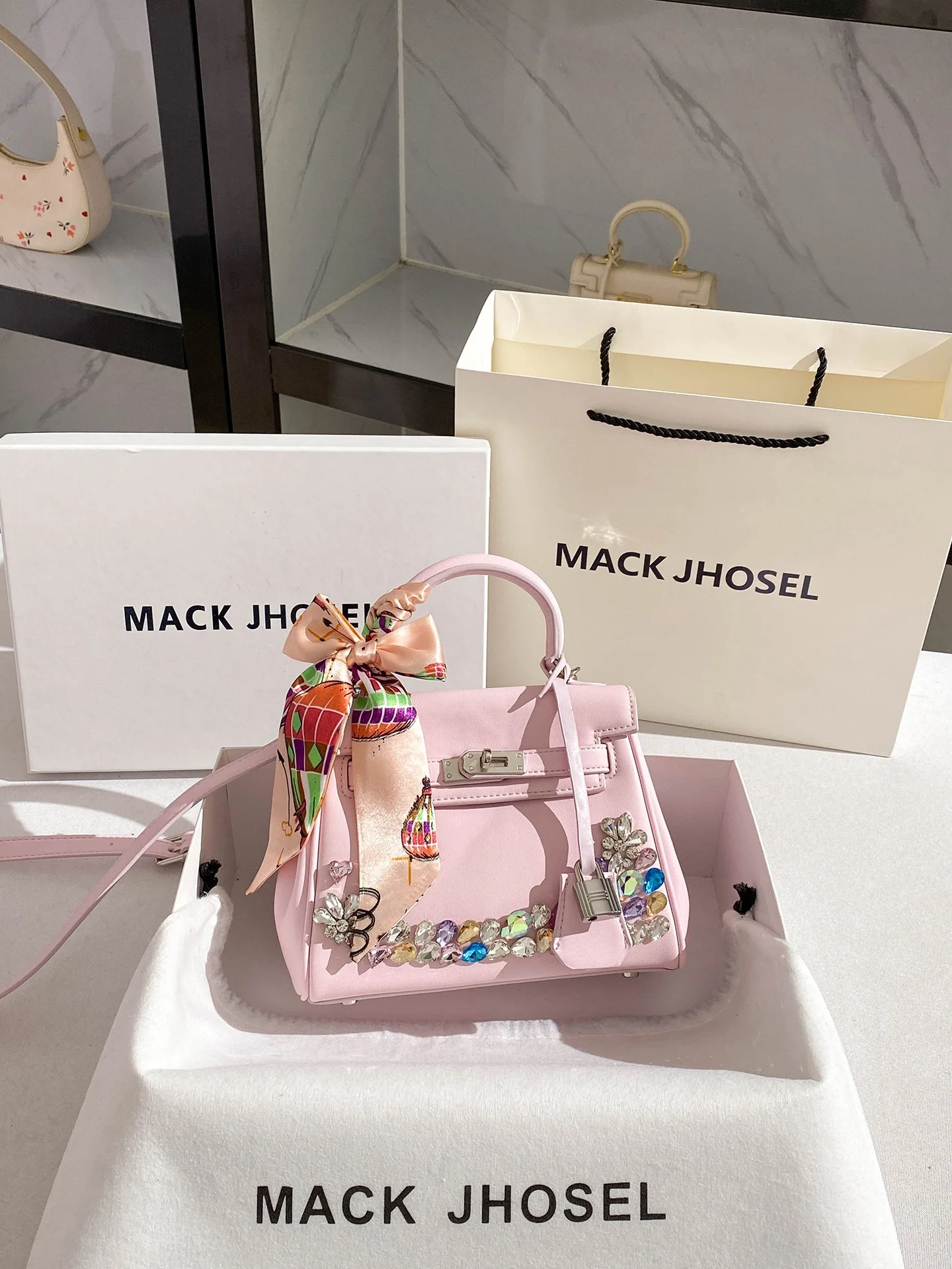 sac-a-main-de-luxe-mack-jhosel-pour-femme-orne-de-diamants-tendance-ete-2026-en-cuir-pu-style-hobo