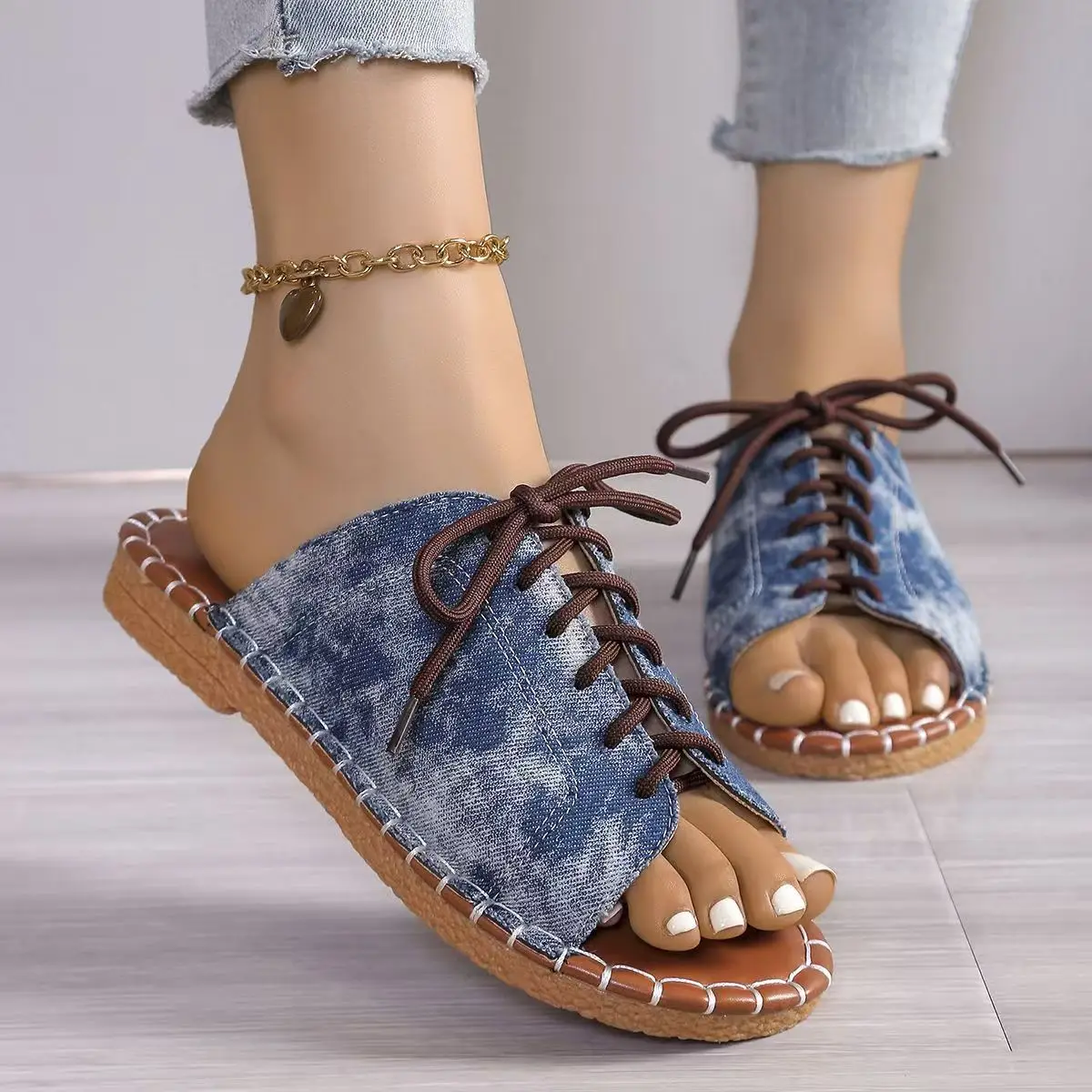 2026 Fashionable canvas flip-flops with unique design laced closure flat sole comfortable and casual suitable for shopping 36-43