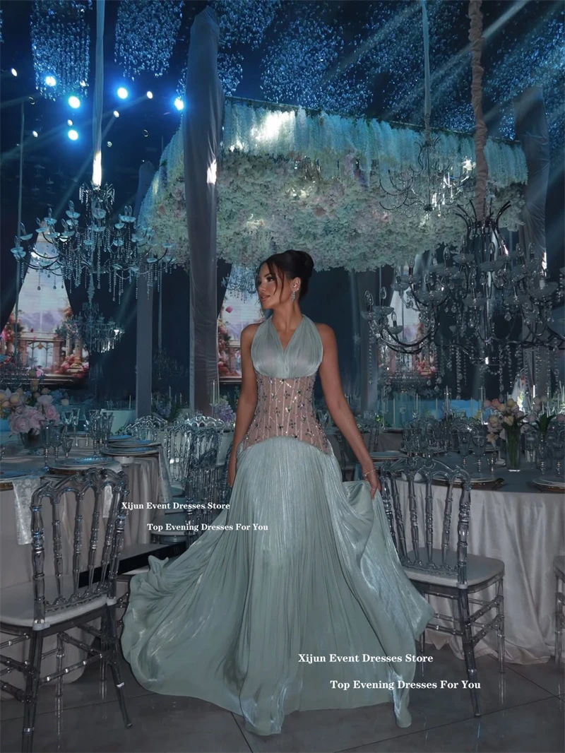 Xijun Preciosos vestidos de noche de color verde menta, vestidos de fiesta sin mangas con cuentas halter, vestidos de fiesta plisados de lujo de Dubai personalizados