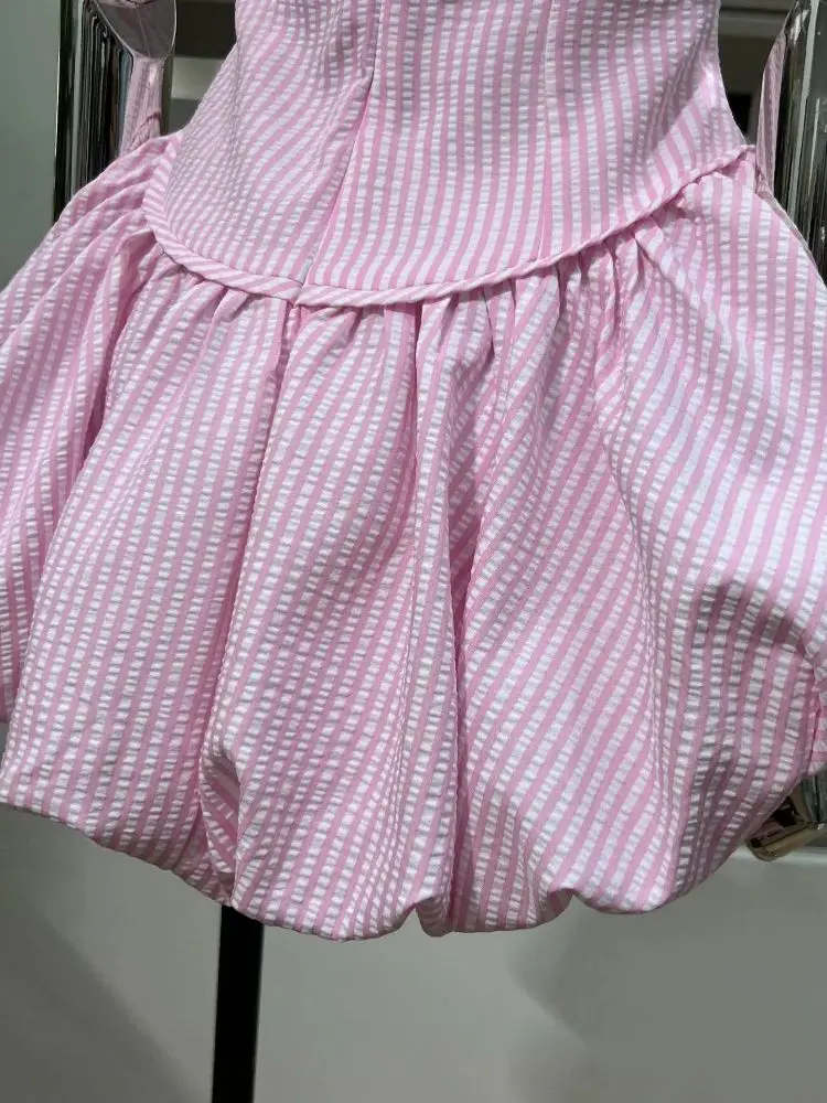 Zabawne, urocze, designerskie, letnie, nowe sukienki damskie, wiązane, w paski, granatowe, z falbankami, na przyjęcie urodzinowe, do klubu, wieczorowe, dla celebrytek.