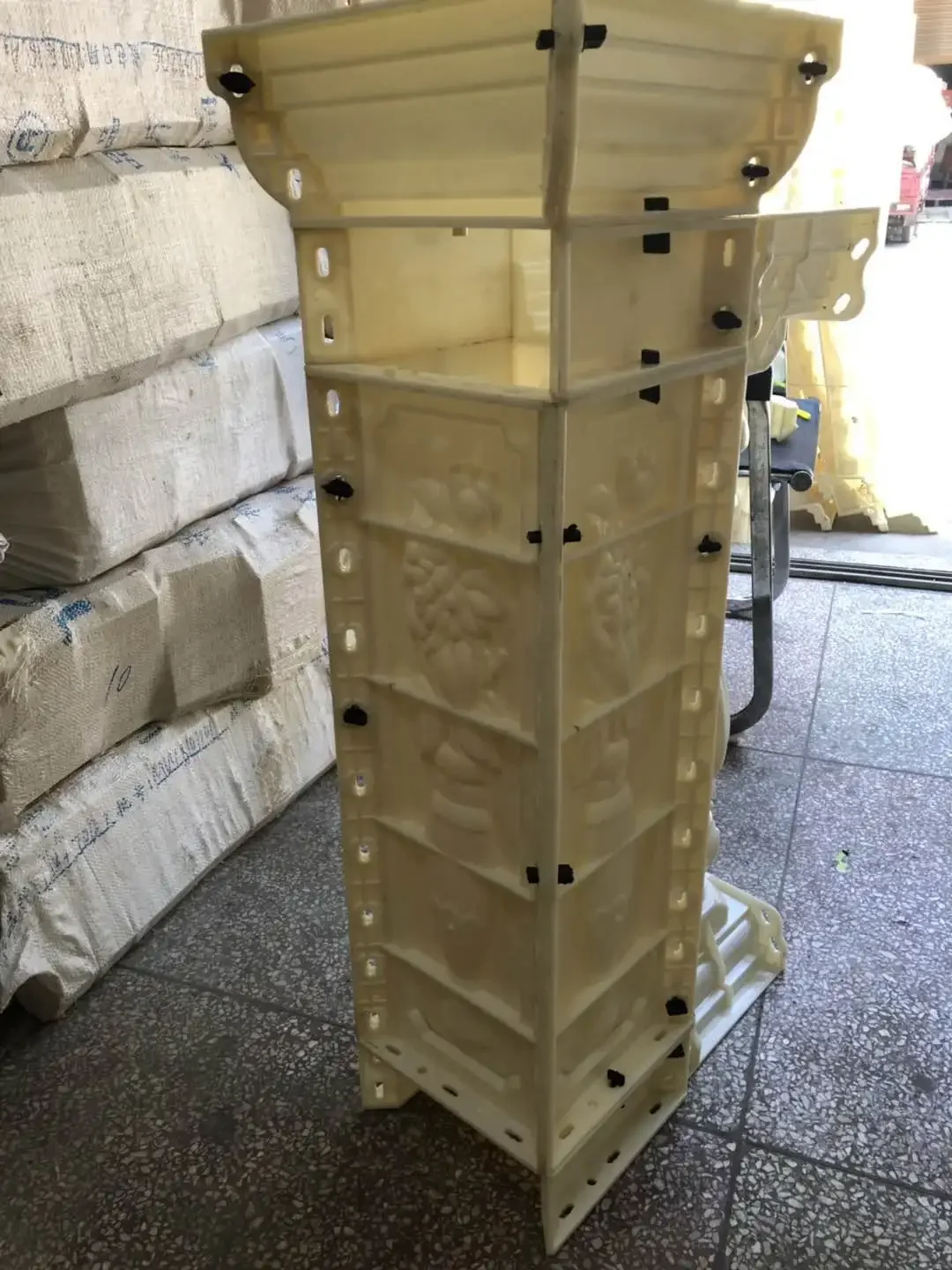 

Corner column European Roman column mold plastic steel building spacer column cast-in-place orchid Roman vase factory direct
