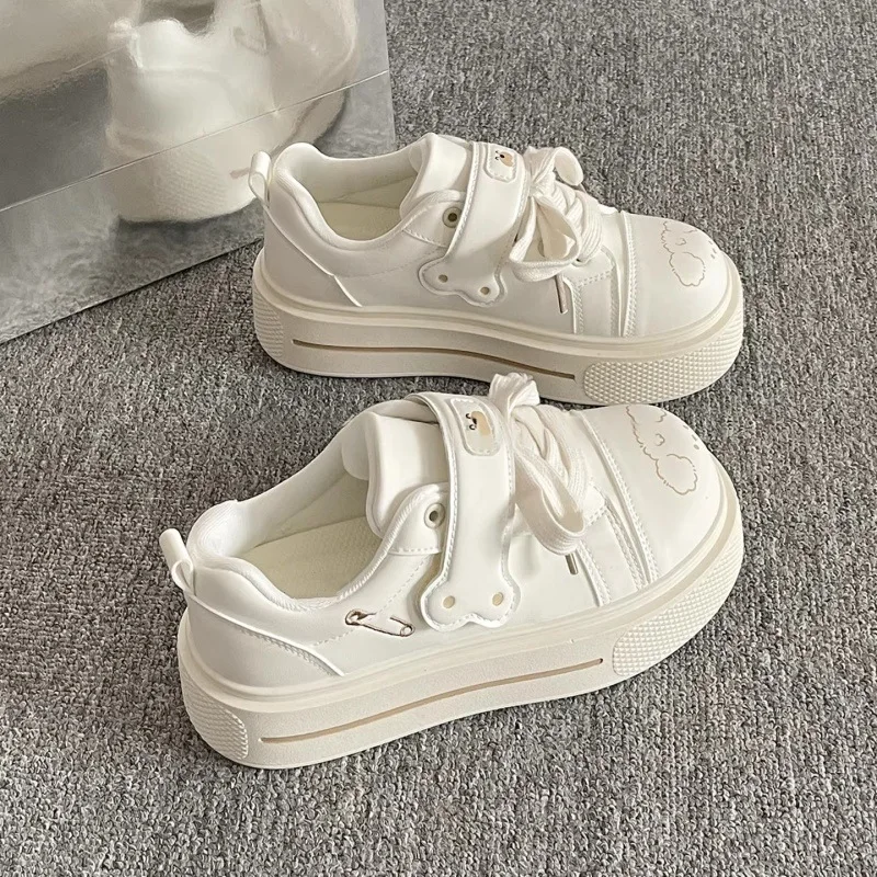 Spring 2026 New Student Versatile Heightening Board Shoes Cute Cartoon Thick Bottom White Women's Sneakers Women's Sports Shoes