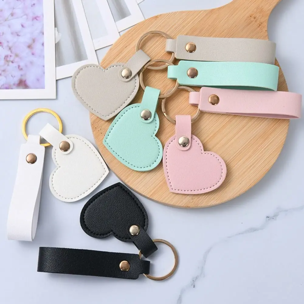 بو شكل قلب المفاتيح بلون حامل مفتاح السيارة الجلود القلب كيرينغ معلقة ملحق ظهره ديكور قلادة ملونة