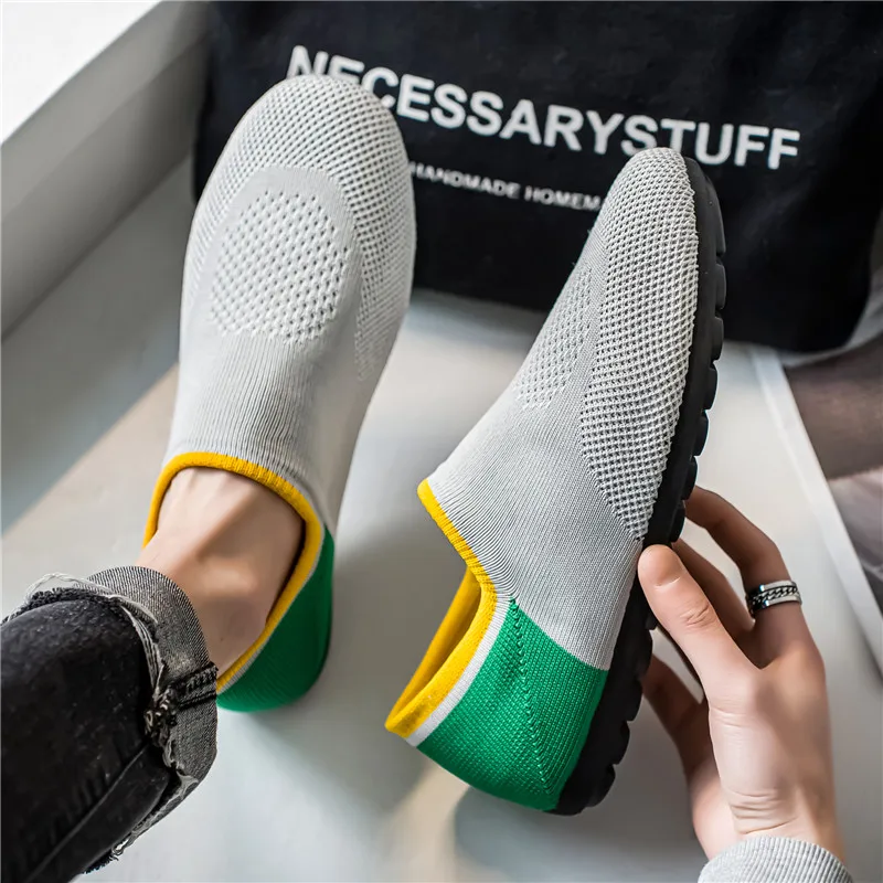 High Quality Slip-on Flat Shoes for Men Sneakers Spring Mesh Breathable Men Jogging Shoes Outdoor Mixed Color Student Men Shoes