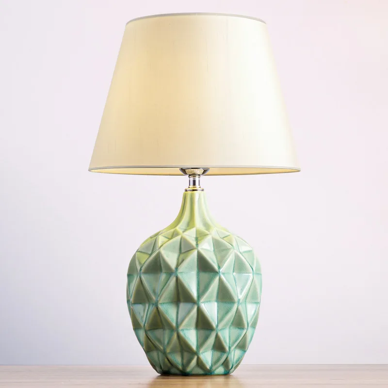 

Modern ceramic table lamp Nordic design reading light with warm light suitable for hotel bedroom decoration LED table lamp