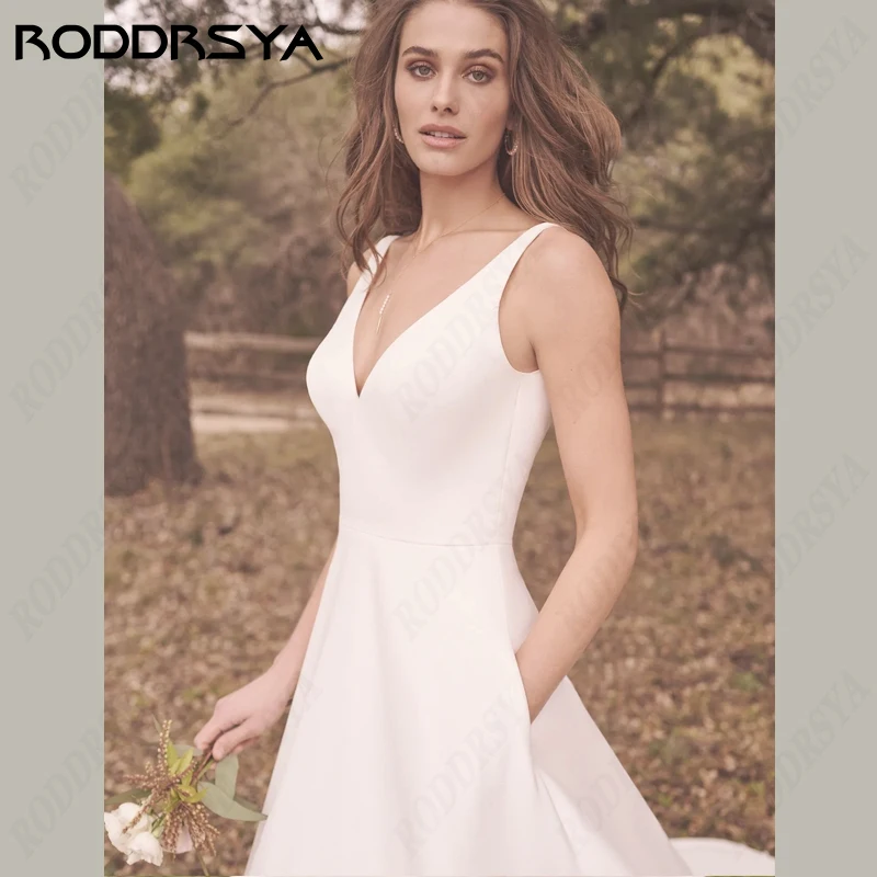 RODDRSYA Simple V-Neck Backless Wedding Dresses For Women Spaghetti Straps Soft Satin A-line vestidos de novia Civil Customised