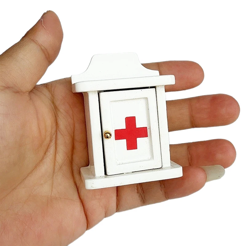 1/12 Dollhouse Mini Wooden Medicine Box Model Doll Home Storage Box Furniture Toy Dolls House Decoration Kid Pretend Play Toy