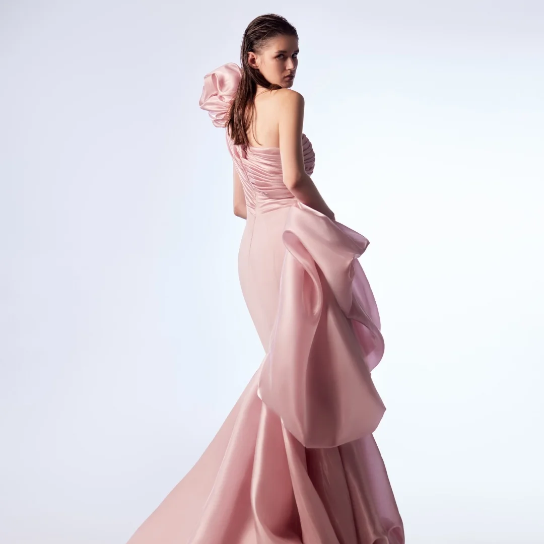 فساتين سهرة مخصصة من الساتان اللامع بكتف واحد وسحاب خلفي بدون أكمام وقطار مناسبة خاصة #3