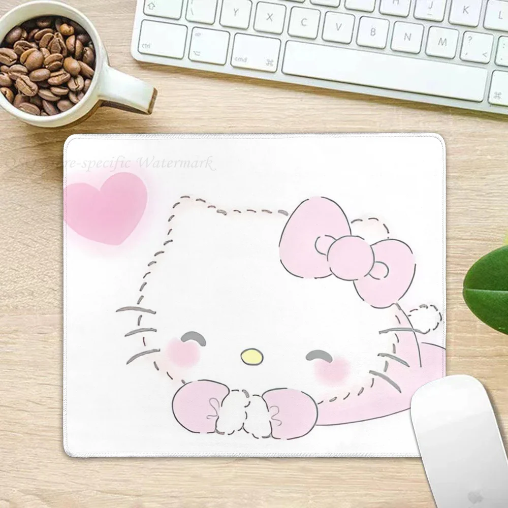 Miniso Sanrio Kawaii Hello Kitty Cinnamoroll Kuromi Mousepad Small LockEdge Mouse Pad For Gamers, Computer Desk Pad