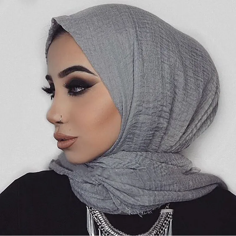 Moslemisches Hijab für Frauen Crinkle Hijab Schal Weiche Baumwolle Einfarbig Islamischen Bandana Eid Muslimischen Turban für Großhandel