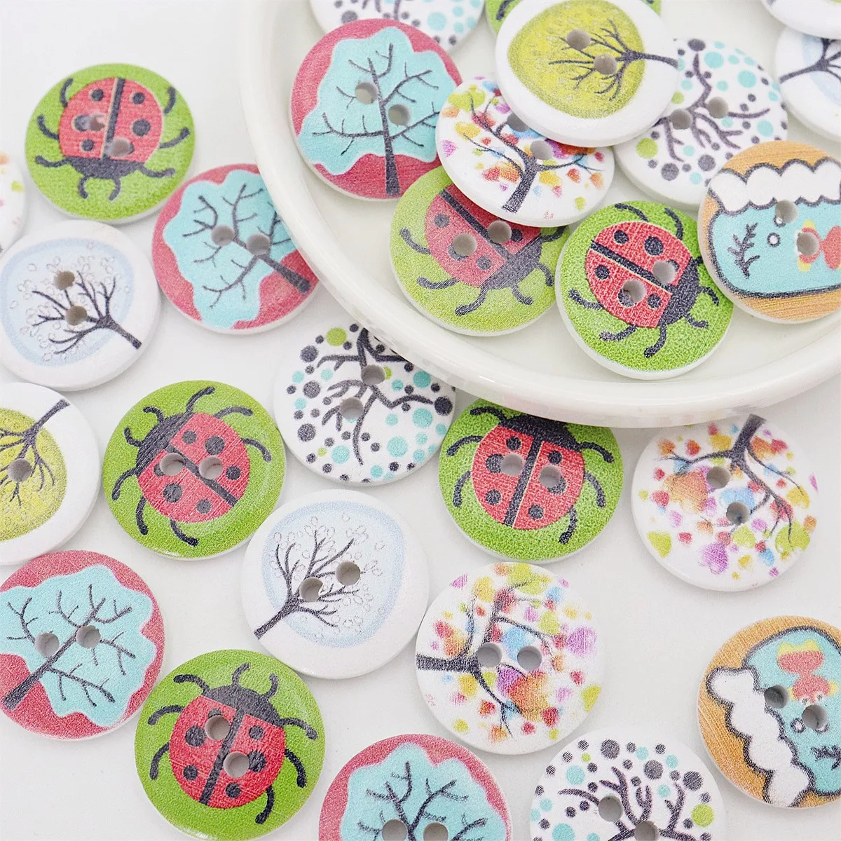 40pcs 20mm Wood Round Owls Ladybug Ladybird Tree Painted Buttons DIY Crafts Sewing 2 Holes Accessories Cardmaking Embellishments