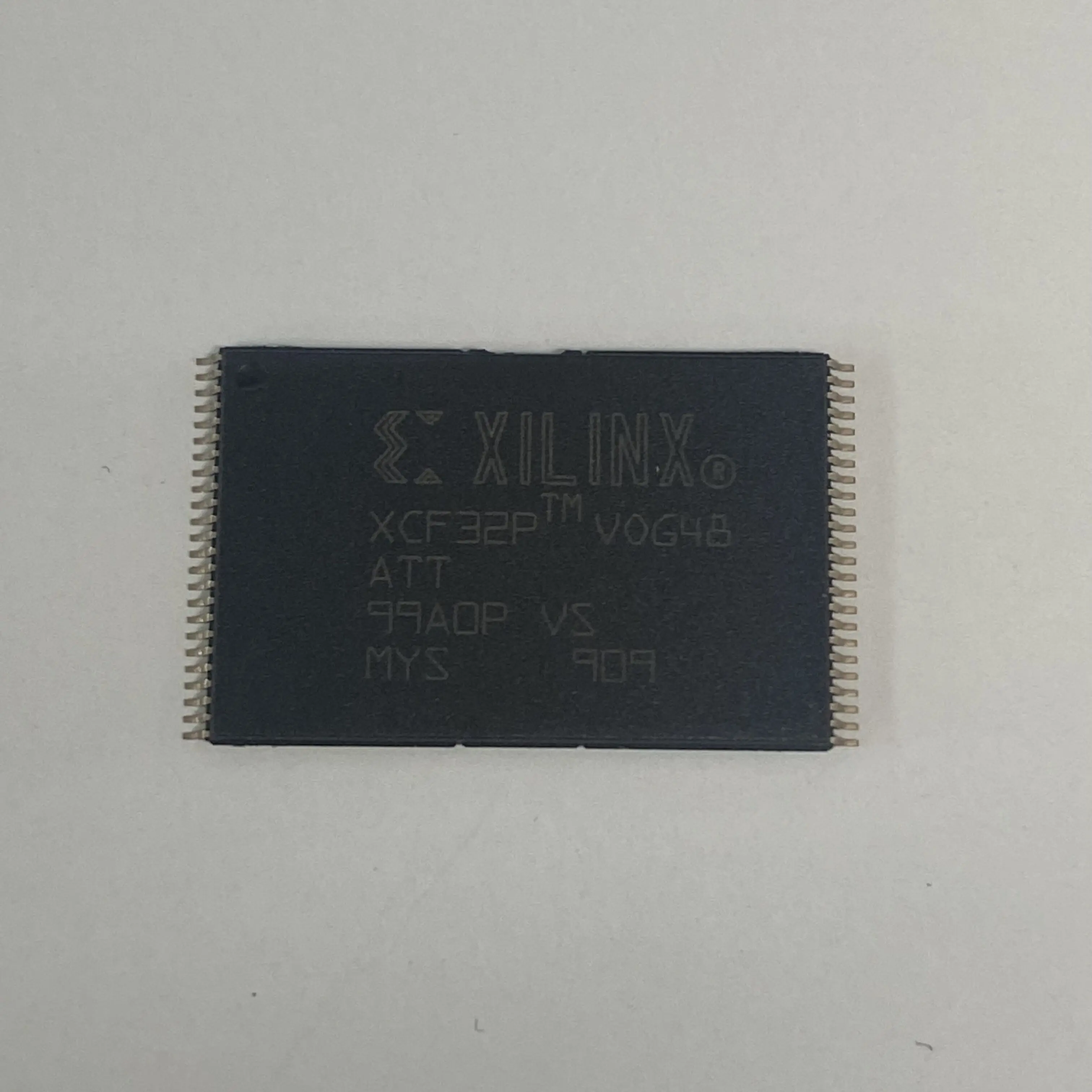 1PCS New original XCF32PVOG48C silk screen XCF32P package TSOP48 storage chip IC in stock