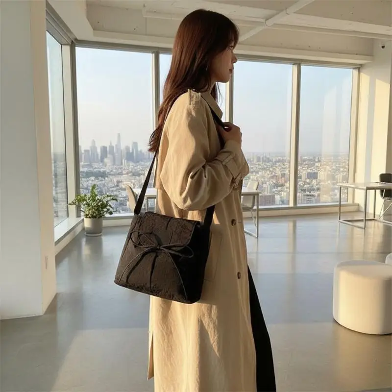 Korean Flap Nylon Bow Crossbody Bag Big Capacity Soft Light Multi-pocket Zipper Shoulder Bag for City Travel